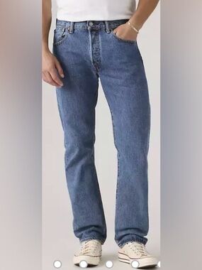 Levi's Men's 501 Button Fly Straight Leg Jeans in Medium Blue Denim Size 31 x 32